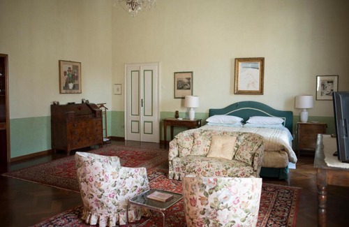Old Town Bed & Breakfast | Palazzo Arrivabene B&B