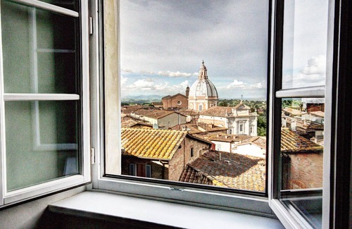 Siena City Centre House | Palazzo Bichi Ruspoli-Historical Res, near Campo Square and close to everything