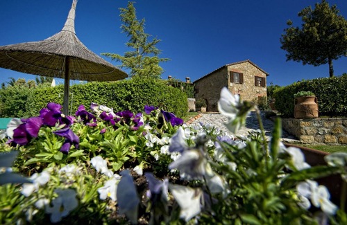 San Quirico d'Orcia Apartment | PALAZZO CONTI - CORBEZZOLO