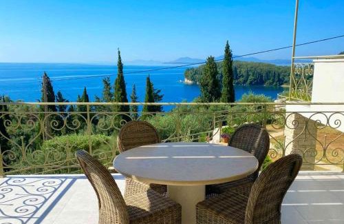Petaleia House | Paleopetres K-Three - Premium Double Suite - Kalami -