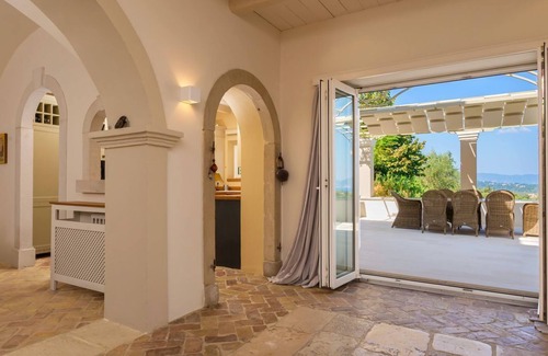 Corfu Villa | Paleopetres La Chataîgne - large private pool - sea views - total privacy -