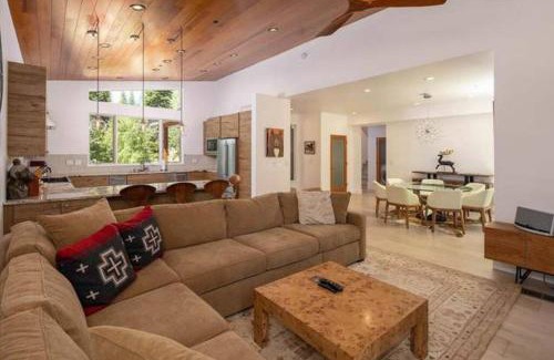 Olympic Valley House | Palisades Tahoe Mountain Oasis