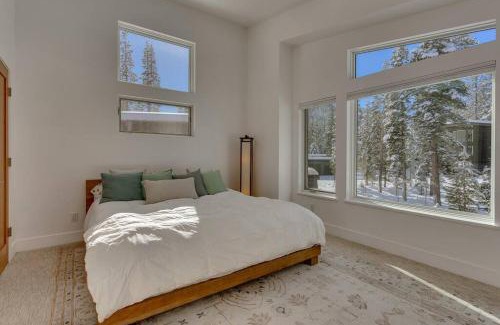 Olympic Valley House | Palisades Tahoe Mountain Oasis