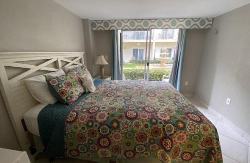 Siesta Key Apartment | Palm Bay Club By Beachside Management