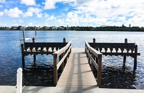 Siesta Key Condo | Palm Bay Club Unit 311 w/ Pools & Hot Tub - Walk 1,500' to Beach!