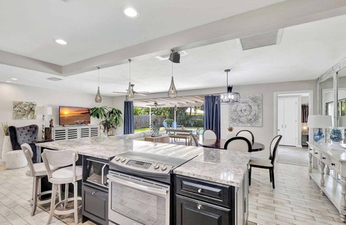 Hunt Club House | Palm Beach Gardens Home w/Pool! n"The Green Lionfish"