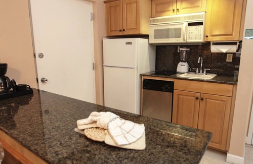 Palm Beach Shores Resort | Palm Beach Shores Resort ~ Singer Island Oceanfront Resort ~ One Bedroom, slp. 4