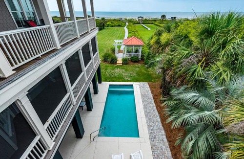 Isle of Palms House | Palm Blvd 2906 - All Decked Out