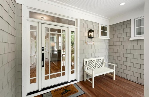 Isle of Palms House | Palm Blvd 2906 - All Decked Out