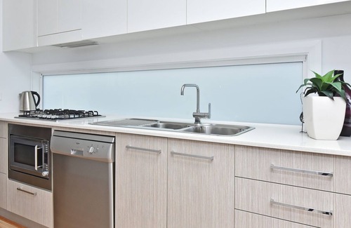 Caves Beach Villa | Palm Breeze at Caves Beach Villas sleeps 5