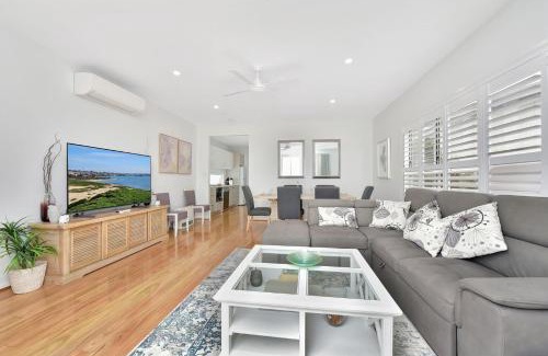 Caves Beach Villa | Palm Breeze at Caves Beach Villas sleeps 5