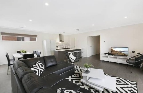 Dromana House | PALM GROVE BEACH HOUSE DROMANA