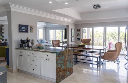 Jimmy Hill Villa | Palm Sooie-*Renovated* 5/5.5 bdrm/bath private Villa w/ocean views & large pool!