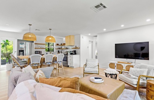 Pinecraft House | Palm Tree Haven