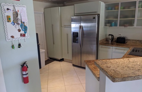 Porters House | 'Palm View', West Coast 3 bd/3.5br villa with Private Pool *QUARANTINE APPROVED*