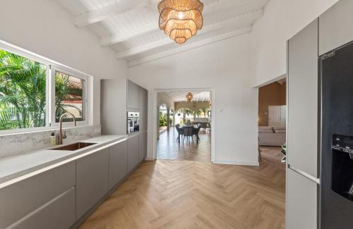 Willemstad Villa | Palm villa Curaçao - Luxe, kindvriendelijk & zwembad