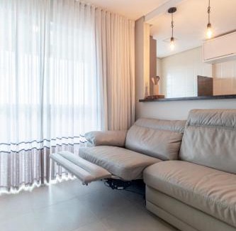 Plano Diretor Sul Apartment | PALMAS EXPERIENCE - APARTAMENTO BRISA, no centro, vista lago!
