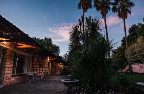 Kroonstad Bed & Breakfast | Palms Lodge