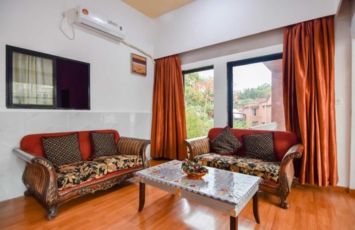 Aarey Colony Villa | Palms Villas