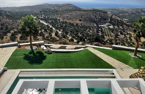 Kamilari Villa | PALMYRA VILLAS