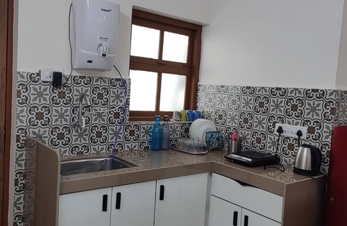 Candolim Apartment | Panda Stays 🐼 - Cozy 2Bhk Apartment near the Beach 🏖️ and centrally located.