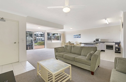 Coolum Beach Hotel | Pandanus Coolum Beach