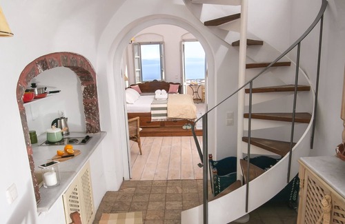 Amoudi Bay Apartment | Pano Meria Venetian Style Studio I