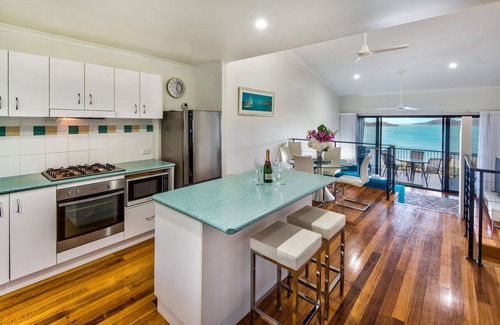 Hamilton Island Villa | Panorama 3 Hamilton Island - Oceanviews, golf buggy and transfers