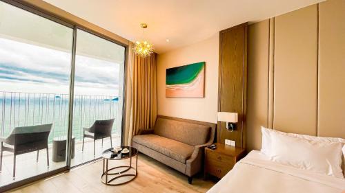 Tran Phu Beach Apartment | Panorama Apartment With Blue Ocean