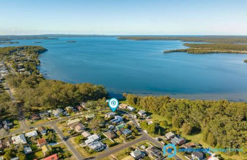 Basin View House | Panorama at Jervis Bay I Pet Friendly I 15 Mins to Hyams Beach