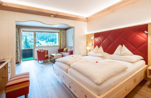 Bad Kleinkirchheim House | Panorama Suite Breakfast - Thermenwelt Hotel Pulverer