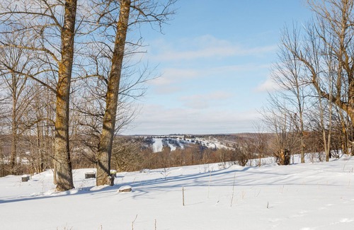 Grey Highlands House | Panorama View Farm - 50 Acres with Organic Gardens
