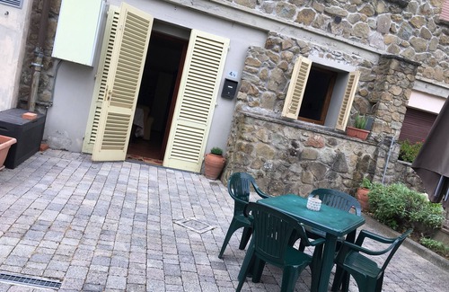 Giugnano Apartment | panoramic apartment perfect to enjoy the Tuscan countryside and the cities