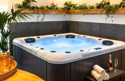 Gonnersdorf Ski Chalet | Panoramic Chalet Hot Tub, BBQ, view, terrace