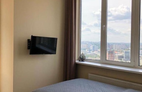Pechers'kyi District Apartment | Panoramic Downtown Views