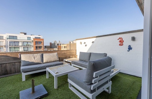 Middelkerke Apartment | Panoramic Escape, Middelkerke