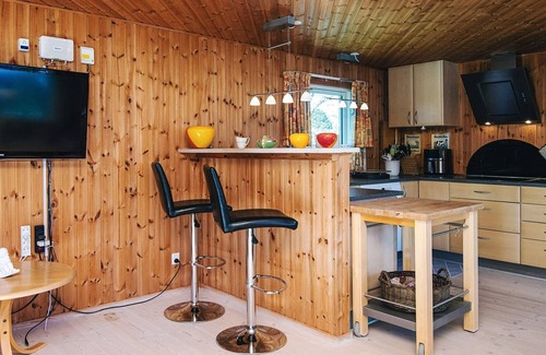 Ronbjerg House | Panoramic Fjord Retreat with Spa Bath