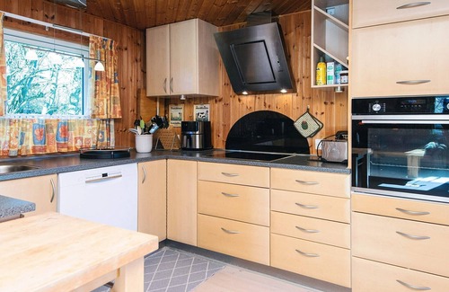 Ronbjerg House | Panoramic Fjord Retreat with Spa Bath