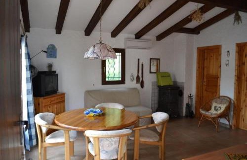 Esparron-de-Verdon Villa | Panoramic lake view