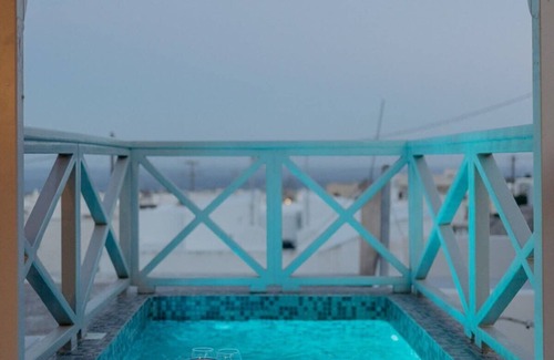 Emporio Apartment | Panoramic Paradise Argyro's IO House with Jacuzzi