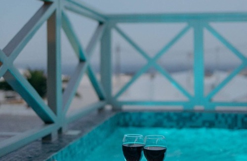Emporio Apartment | Panoramic Paradise Argyro's IO House with Jacuzzi