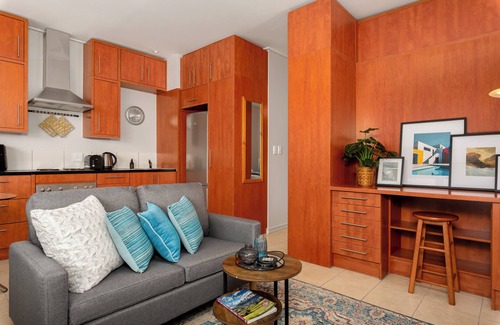 Century City Apartment | Panoramic Paradise | Century City Escape
