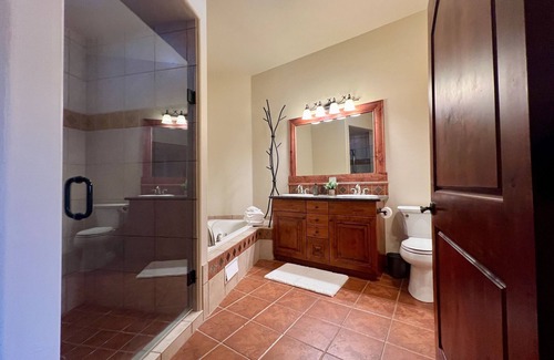 Livingston House | Panoramic Paradise: Stay in Livingston's Best!