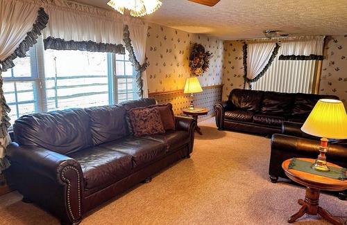 Seneca Rocks Cottage | Panoramic Paradise Cottage - Stunning View of Seneca Rocks from Porch