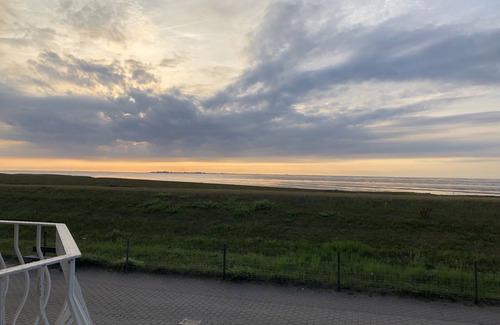 Duhnen Apartment | Panoramic sea view in the Nordseeperle apartment no. 8
