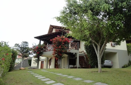 Buzios House | Panoramic view, 5 suites, private pool and barbecue.