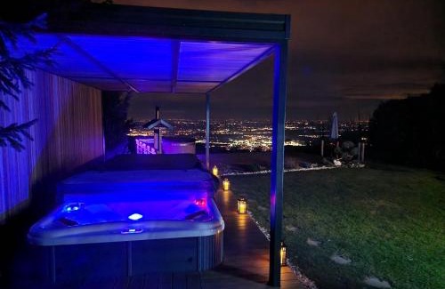 Hocko Pohorje House | Panoramic View Cottage Heated Pool, Swimspa & Sauna