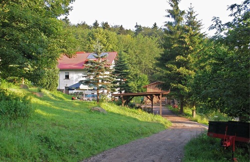 Kurort Brotterode Apartment | Panoramic-view Apartment in Kurort Brotterod with Sauna