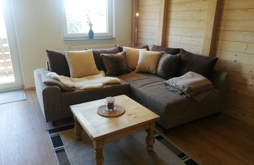 Kurort Brotterode Apartment | Panoramic-view Apartment in Kurort Brotterod with Sauna