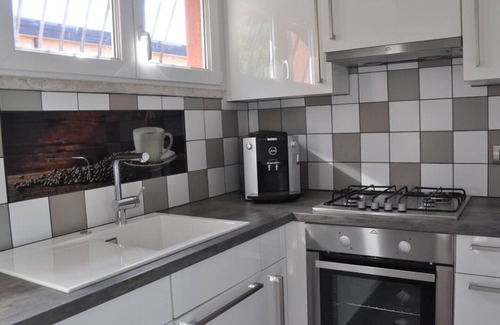 Castelveccana Apartment | Panoramic view of the lake